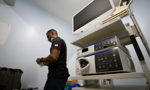 Volta Redonda: Hospital do Retiro ganha novo aparelho de videoendoscopia